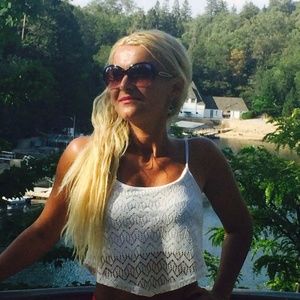 Meet your Posher, Andreea